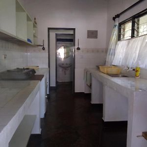 Villa à 2 Chambres à Coucher